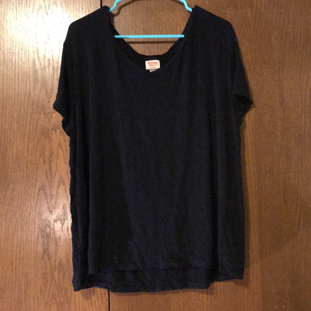 Black short sleeve